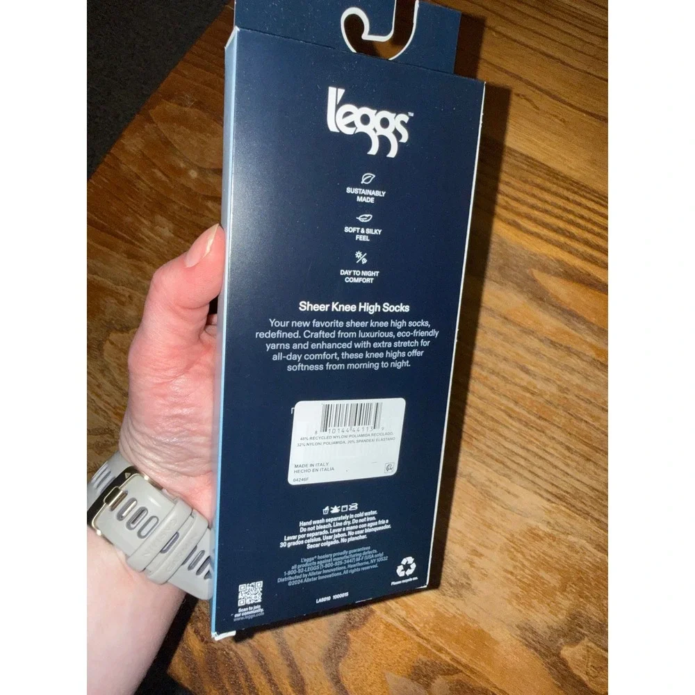 L'eggs Sheer Knee High‎ Socks 2 Pairs White 20 Denier OSFM Made in Italy New